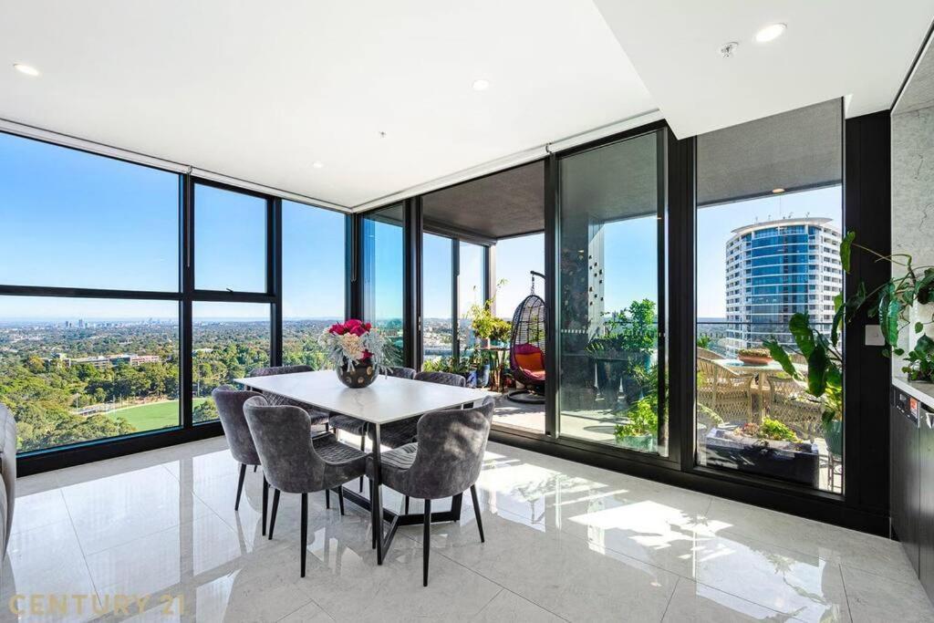 Apartment Premium 3bed Luxury With Infinity Pool & Gym *